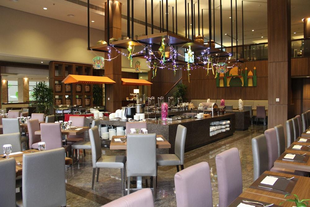 Hotel I Baloi Batam 4*